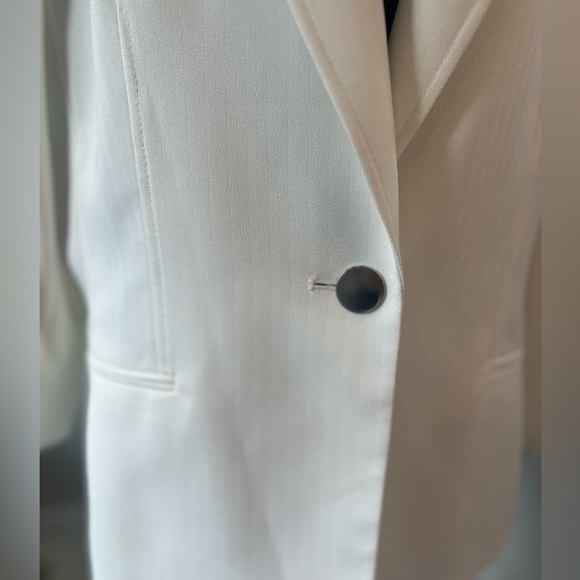 Kasper Women's Plus-Size Stretch Crepe Blazer/Jacket, size 16 - Picture 4 of 5